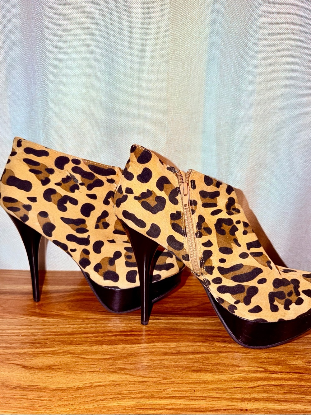 Rogue Leopard-Print High Heel Ankle Boots - Tan/Black